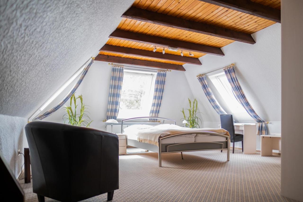 Land-Gut-Hotel Restaurant Kreuz Meyer Stuhr Dış mekan fotoğraf