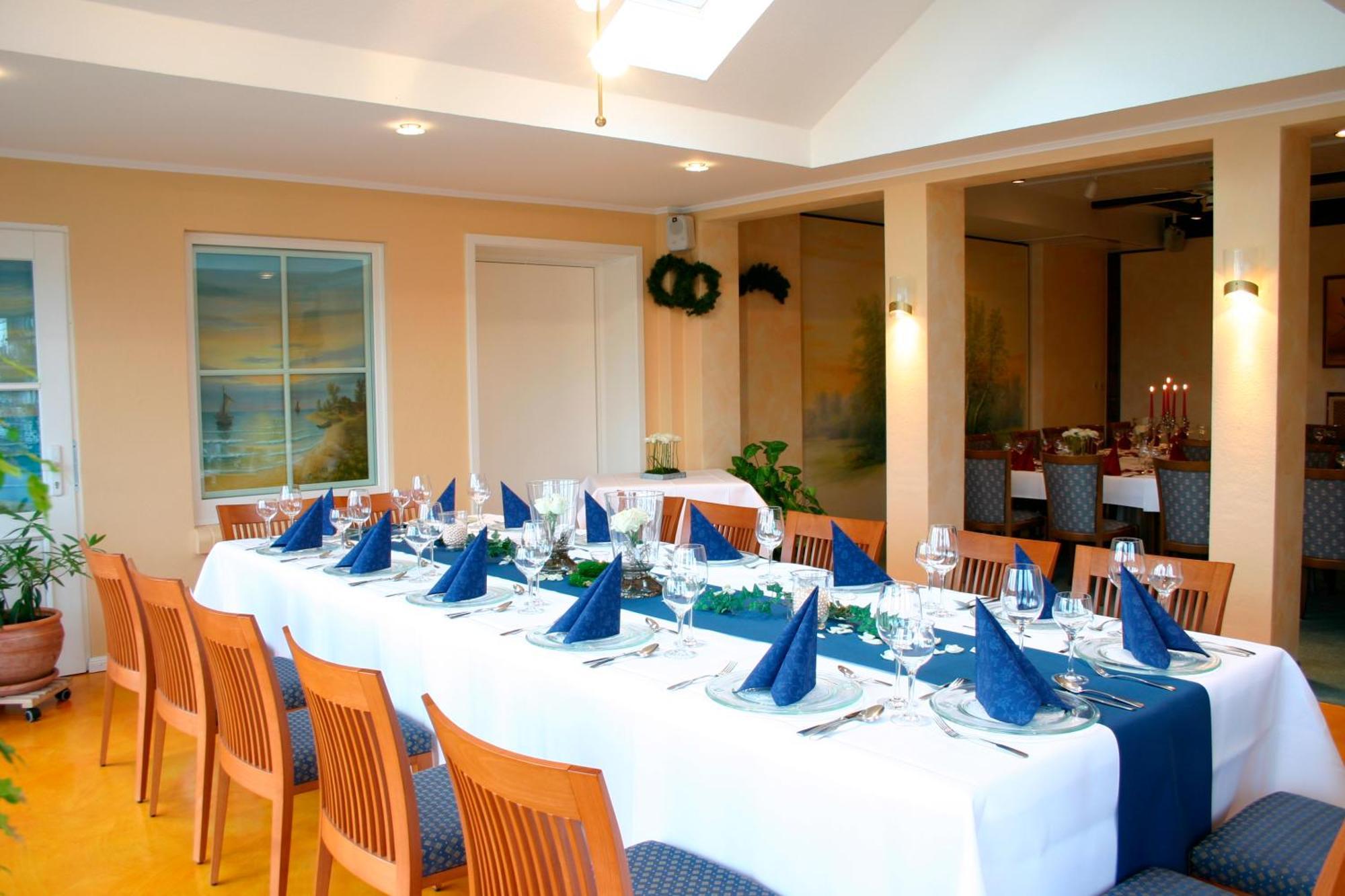 Land-Gut-Hotel Restaurant Kreuz Meyer Stuhr Dış mekan fotoğraf