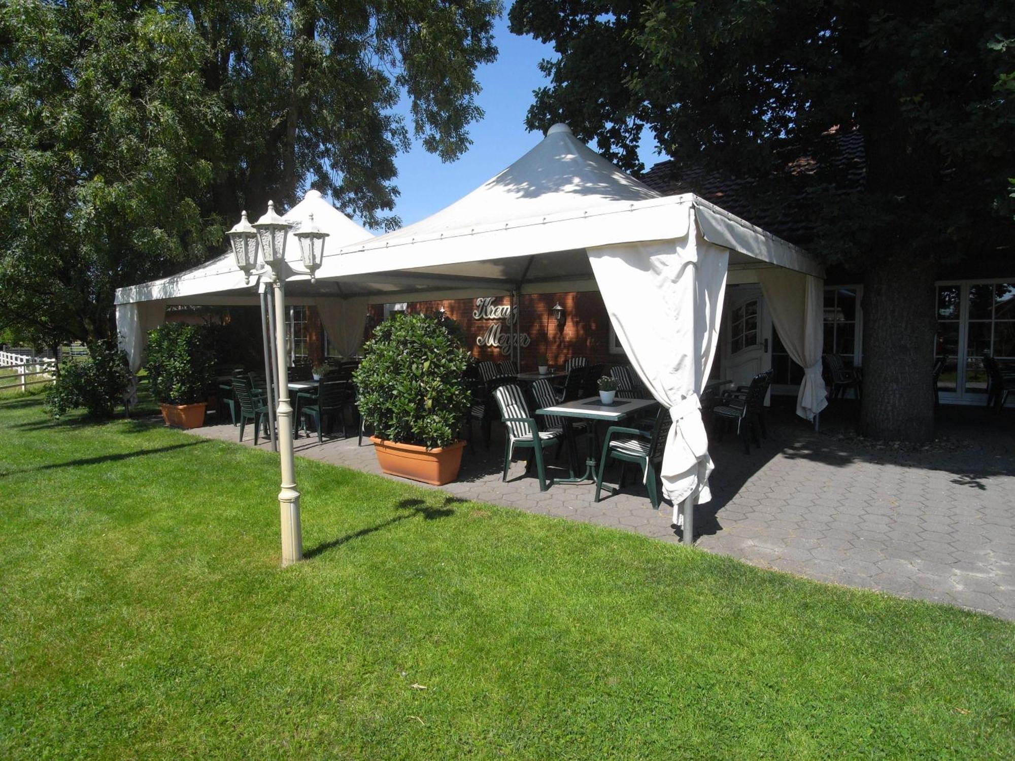 Land-Gut-Hotel Restaurant Kreuz Meyer Stuhr Dış mekan fotoğraf